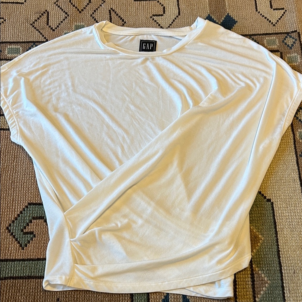 GAP Women's White Elevated Short Sleeve Tee